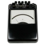 [00073] Elektrodynamisches Messwerk, DC, AC 15 - 150 Hz, 0,5% Genauigkeit, 2 kV Pr�fspannung; 90 V / 3000 Ohm; AEG, ca. 1950