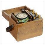 [00356] Telephonbrcke nach Nippoldt (Nr. 450, 451) dient zur Bestimmung der bergangs-Widerstnde von stromlosen Erdleitungen, insbesondere von Blitzableitern; Hartmann & Braun; um 1890