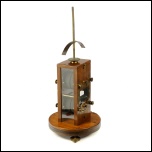 [00506] Vierspuliges astatisches Galvanometer mit Thomson-Nadeln, konstruiert von H. du Bois und H. Rubens; Keiser & Schmidt, Berlin; um 1890