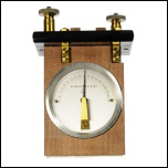 [00584] Galvanometer (Telegrafie) mit galv. Teiler 2 / 10 / 1000; Siemens Brothers Co.; 1891