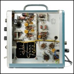 [00711] Type 107 Square-Wave Generator; Rechteck-Generator zur Kalibrierung von Oszilloskopen mit einer Anstiegszeit < 3 nS; Tektronix; ca. 1960